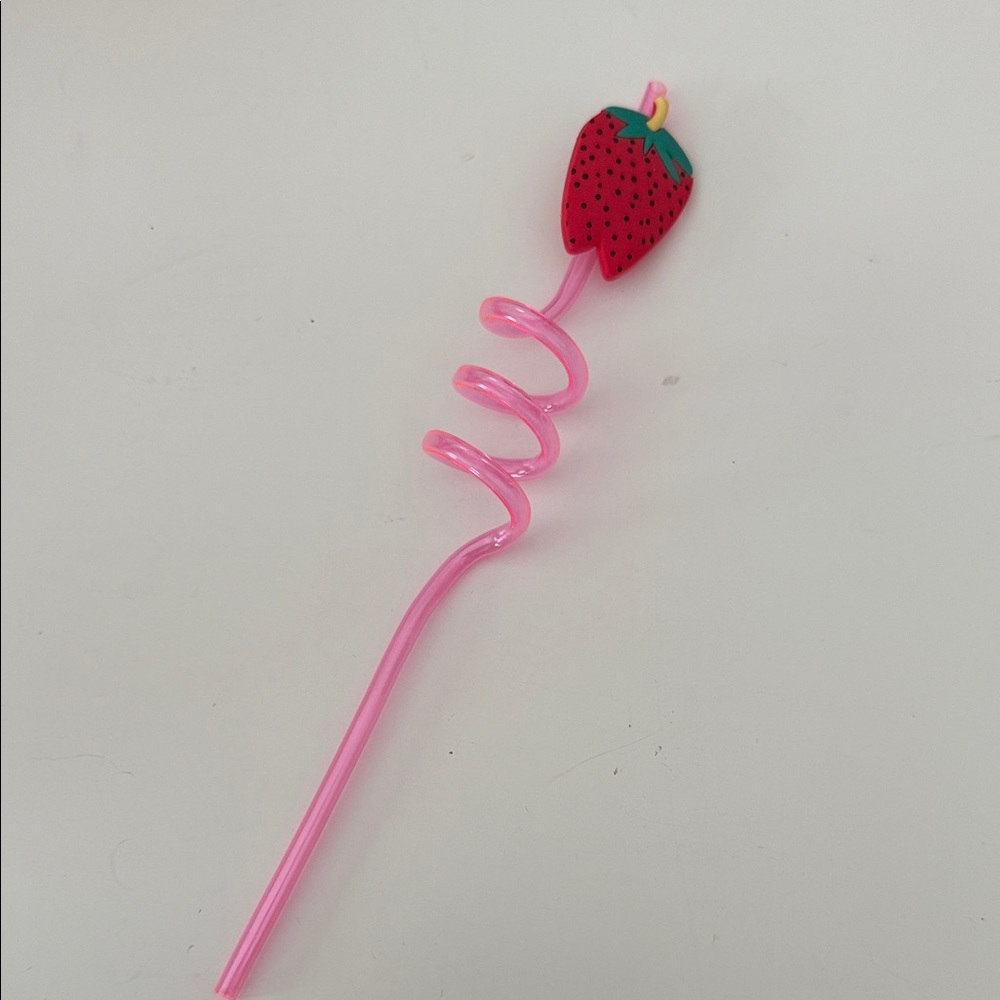 NWT plastic Reusable Strawberry Pink Swirl Straw
